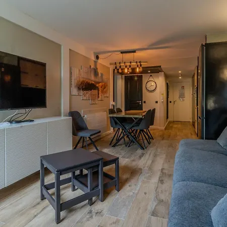 Very Flat For 5 With Swimming Pool Tennis Court And Free Park Le Touquet