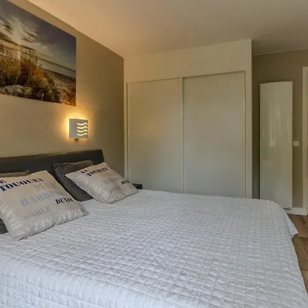 Apartment Very Flat For 5 With Swimming Pool Tennis Court And Free Park *